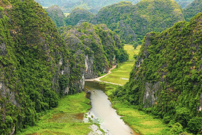 Incense Village Private Tour from Hanoi to Ninh Binh Old Capital - Private A/C Transport and Timing: What the 10½-Hour Day Really Means