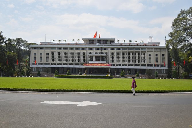 Individual Saigon city tour as a private tour - Notre-Dame Cathedral and Central Post Office: Final Classics for Photos and a Quick Reset