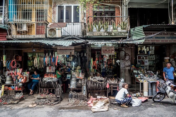Into the Thieves Market Hanoi Photo Tour - A Street Photo Tour with real texture, not staged sets