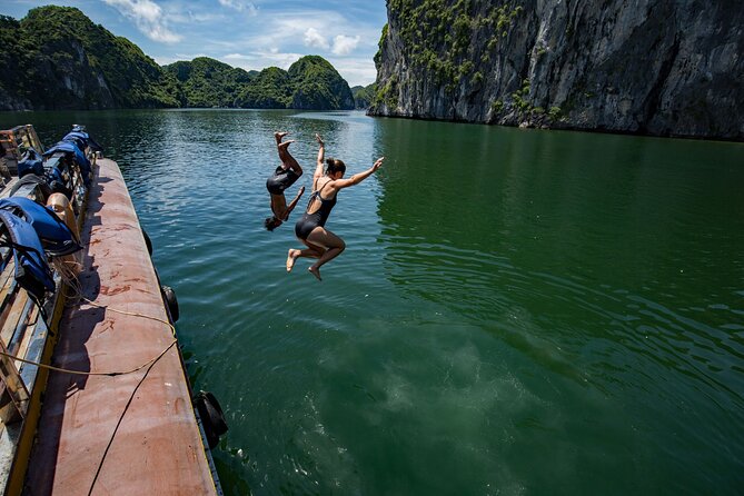 Kayaking at Lan Ha Bay - Swimming, Beach Hopping, and Wildlife Moments