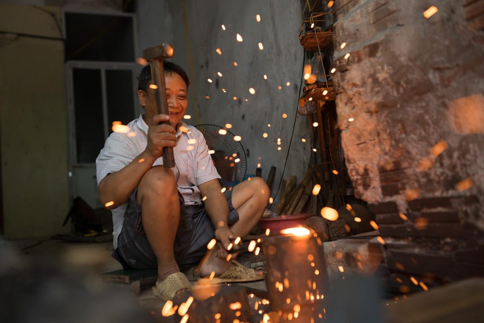 Knife Making in Blacksmith Village in Hanoi - Safety with sparks: what to wear and what to remember
