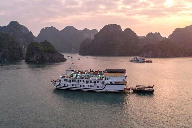 La Regina 2 days tour in Halong Bay & Bai Tu Long Bay - 4 star - Key highlights to look for