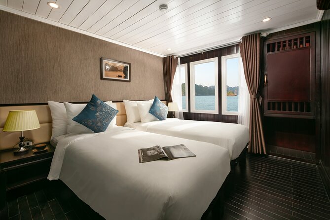 La Regina 2 days tour in Halong Bay & Bai Tu Long Bay - 4 star - Food and service: where the cruise does the heavy lifting for you