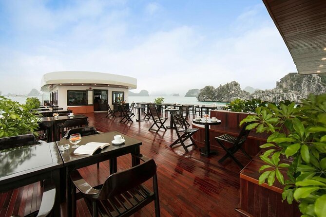 La Regina 2 days visit Halong Bay - 5 star - Sunset at sea: happy hour, spring roll practice, dinner, and evening fun