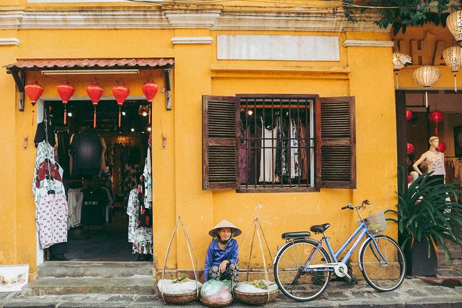 Lady Buddha, Monkey Mountain, Marble Mountain, Hoi An PrivateTour - What the included dinner actually feels like