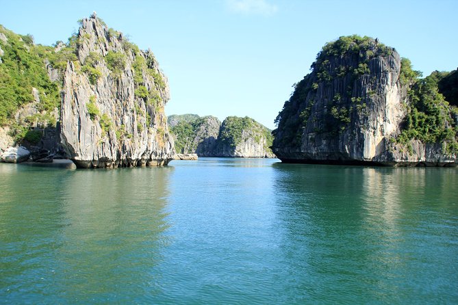 Lan Ha bay Boutique cruise 3D/2N: Kayaking - Swimming & Biking Viet Hai villages - On-board Vietnamese cooking class: learn, then eat well