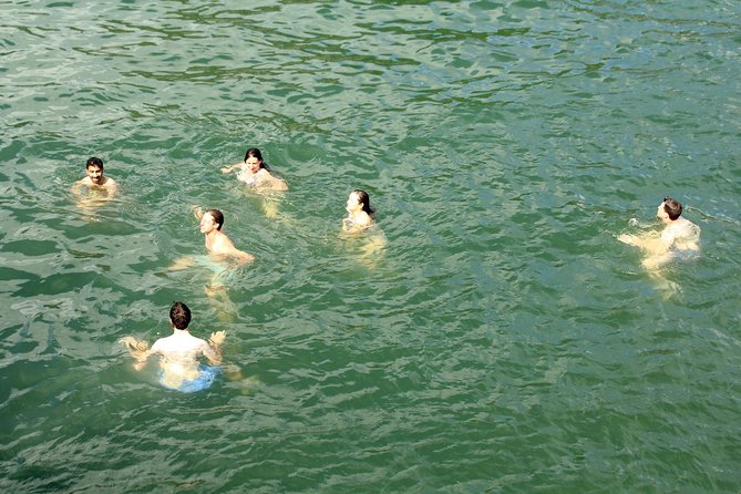 Lan Ha bay Boutique cruise 3D/2N: Kayaking - Swimming & Biking Viet Hai villages - Cabins and comfort: private A/C, but think compact and functional