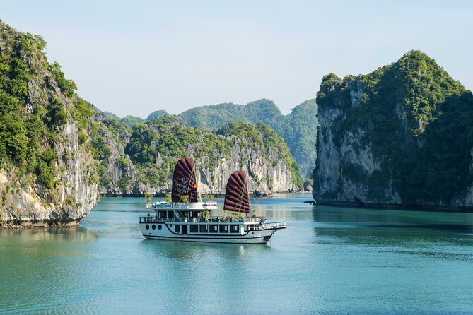 Lan Ha Bay Day Tour from Cat Ba Island - Serenity Premium Cruises - Getting picked up in Cat Ba Town without stress