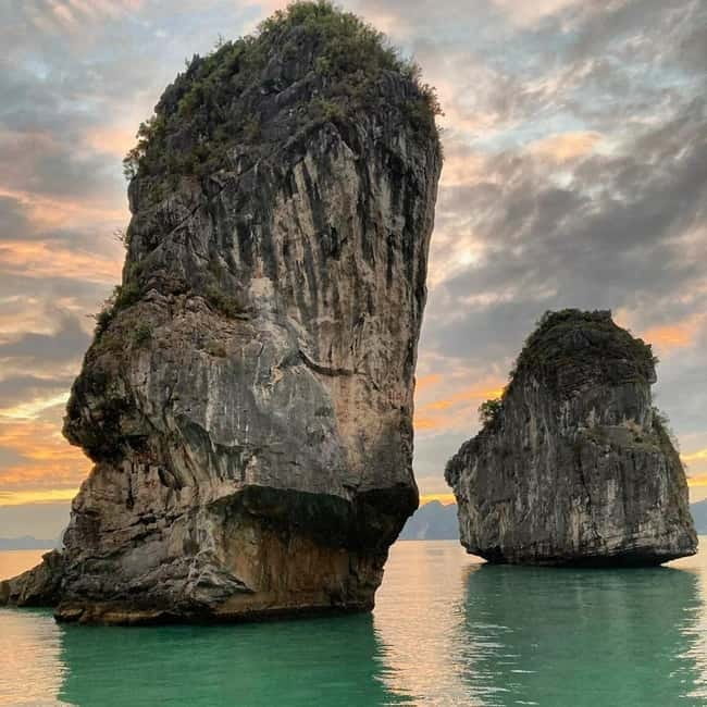 Lan Ha Bay: Experience the Magic Bay at Sunrise - Cai Beo Floating Fishing Village by Kayak: Small Boat, Big Perspective