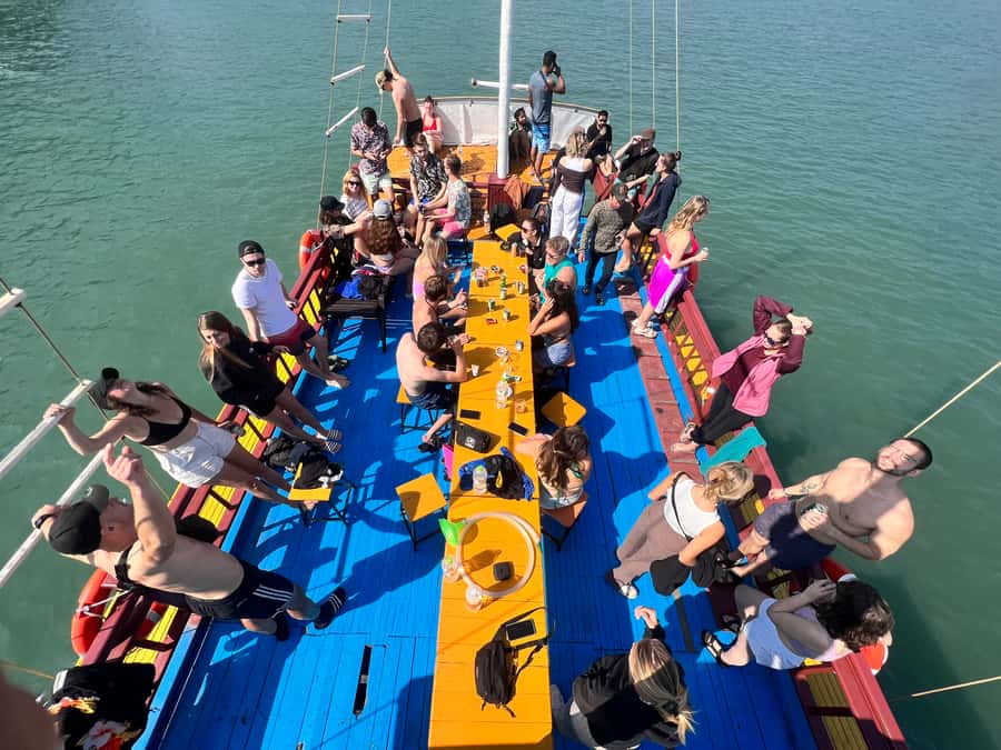 Lan Ha Bay - Kayaking 1 Day on cruise - Ba Trai Dao Beach and the temple beach: the quieter side of swimming