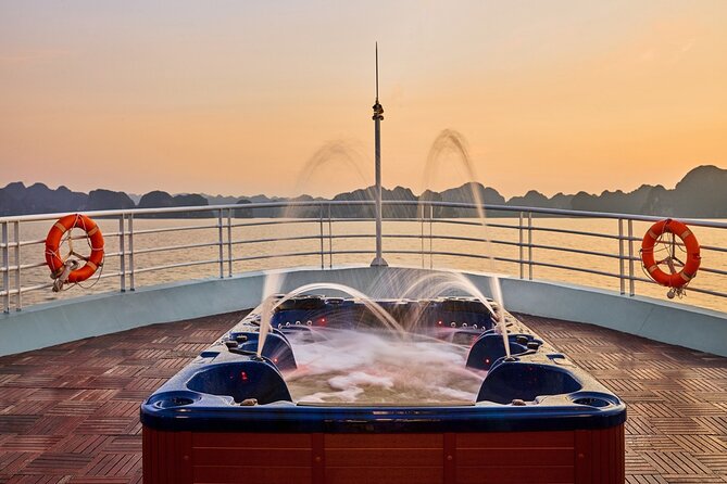 Lan Ha bay luxury cruise 2D/1N: Kayaking, jumping & swimming at pristine places - Food and drinks: what you get for free, and what you’ll pay for