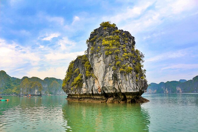 Lan Ha - Ha Long bay with local experts (small group guaranteed) - Guides, small-group energy, and the fun of learning what you’re seeing