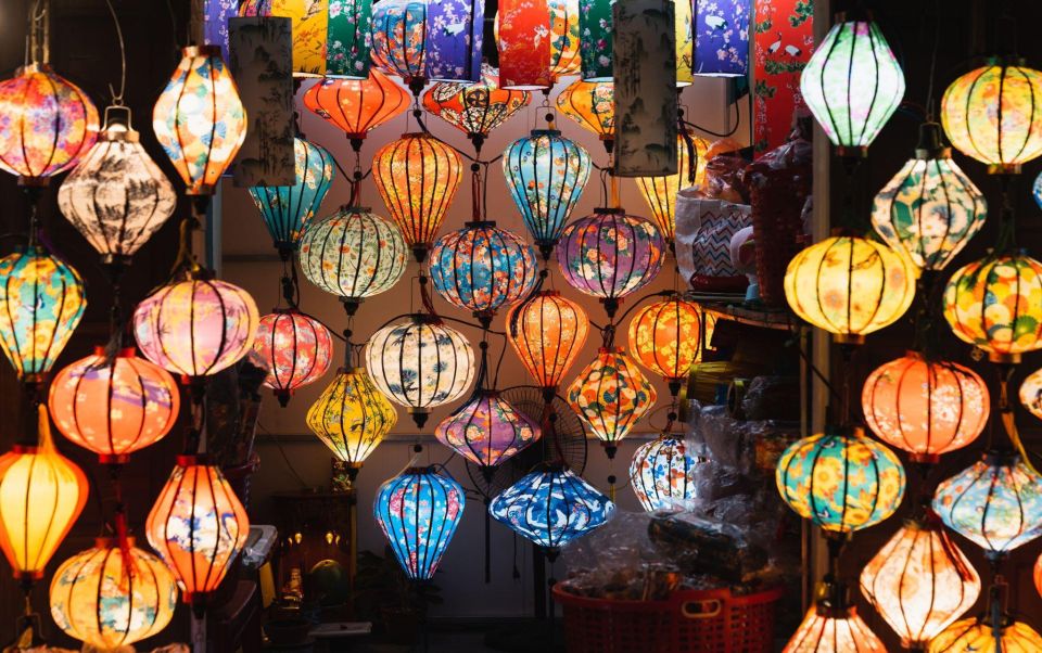 Lantern Making Class With Lynn - What to expect inside the workshop (and how to handle it)