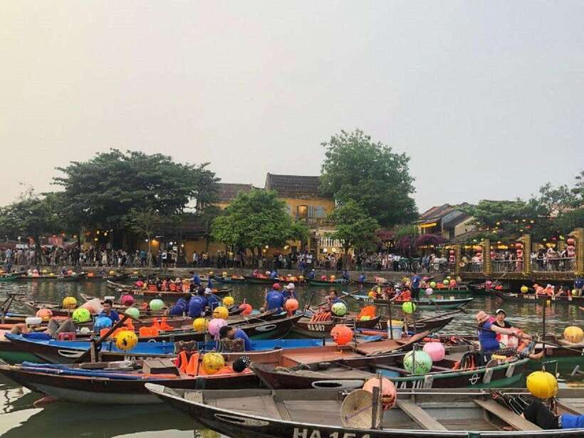 Lantern Release and Night River Boat Experience in Hoi An - Timing tips: choosing a time slot that won’t test your patience
