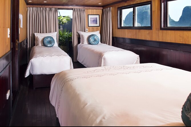 LEADING: All inclusive 3D/2N on cruises in HALONG - many options - Day 3: sunrise routine and the big cave finale (Sung Sot)