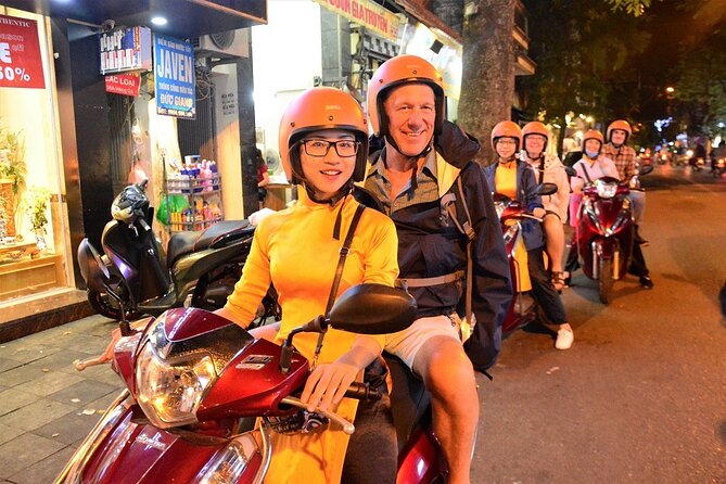 Led By Women - Hanoi Foodie Motorbike Tours - Night Photos at West Lake: The Extra Hour of Atmosphere
