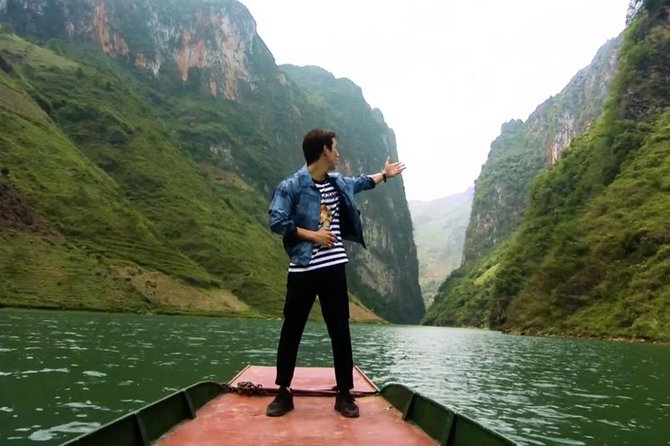 Luxury Ha Giang 3 days from Hanoi - The Hanoi Pickup: Limousine Comfort on a Long Start Day