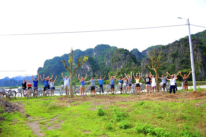 Luxury Hoa Lu Tam Coc Mua Cave 1 Day With Limousine Bus And Lunch - Mua Cave: The 500 Steps for Panoramic Tam Coc Views