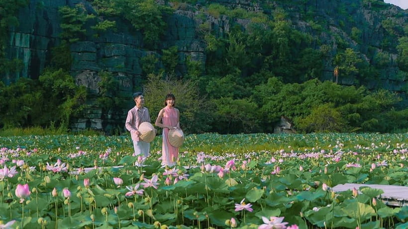 Luxury Limousine Tour: Hoa Lu, Trang An/Tam Coc & Mua Cave - From Hanoi to Ninh Binh by Luxury Limousine: The Comfort Factor