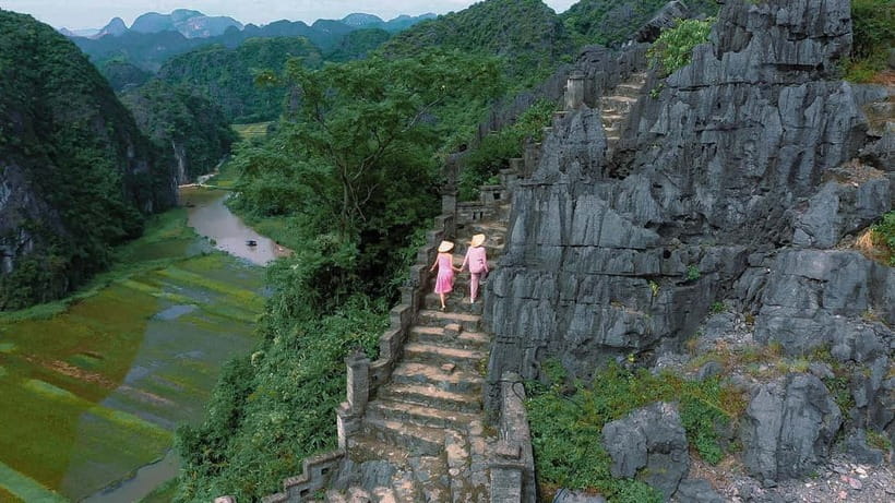 Luxury Limousine Tour: Hoa Lu, Trang An/Tam Coc & Mua Cave - What to Bring (So Hang Mua Doesn’t Beat You)