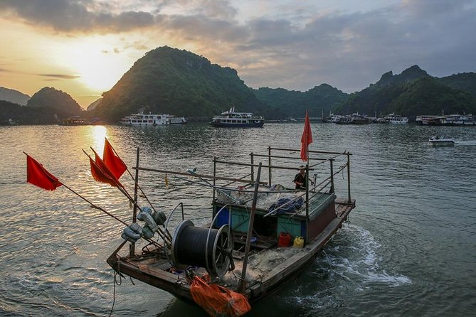 Magical Sunset and Evening with glowing plankton by Cat Ba Local - Stop Timing Reality: enjoy it, but know where the wait can be