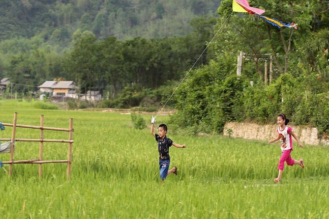 Mai Chau Nature and Village Private Day Tour - The Morning Run: Hanoi Pickup to Thung Khe Pass Views