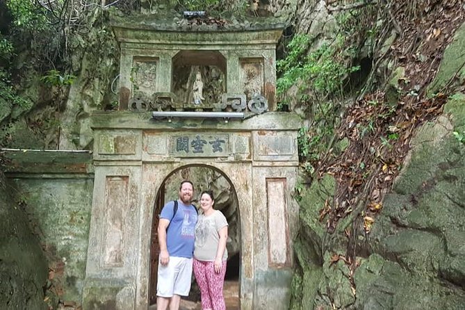 MARBLE MOUNTAIN-AM PHU Cave & HOI AN -Colourful Lantern Boat Ride - Hoi An Ancient Town: Japanese Bridge, Assembly Halls, and Old Streets at Nightfall
