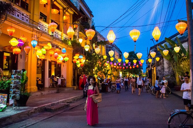 Marble Mountain and Hoi An Ancient Town Guided Tour from Da Nang - Hoi An Ancient Town after dark: Japanese Bridge and lantern streets