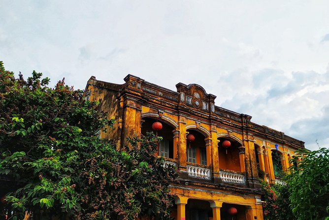 Marble Mountain - Hoi An Ancient Town Sunset Private Tour - Marble Mountains Caves and Pagodas: Expect Staircases and Big Payoff Views