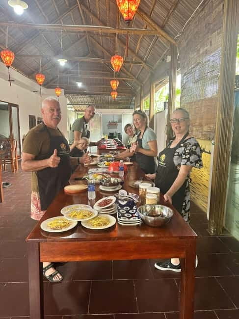 Market Tour, Basket Boat Ride & Cooking Class by Hangcoconut - How This 4.5-Hour Day Flows (And Why Timing Matters)