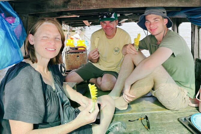 Mekong 2-Day Tour Floating Market-Bird Sanctuary-Flower Village - Huynh Thuy Le ancient house: love story you can picture