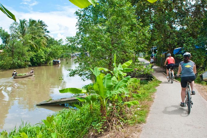 Mekong Delta VIP Tour - Transportation by Limousine - Food and drinks: what the lunch and tastings actually cover
