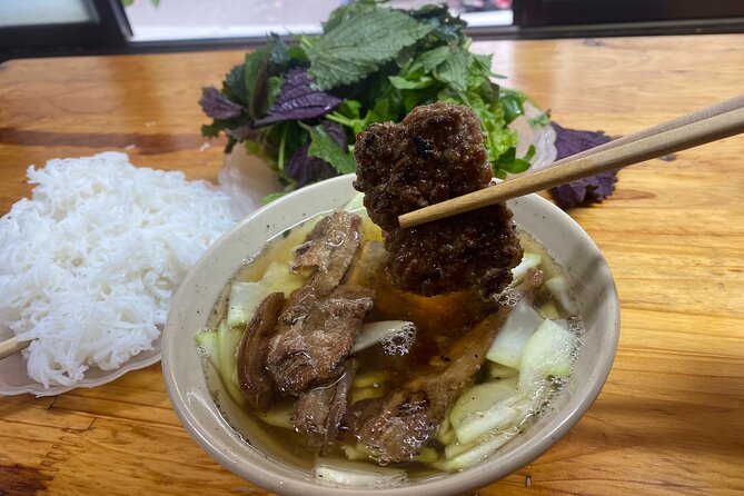 Minh's Unique Street Food Adventure - Why the Guide’s Explanations Matter More Than You Think