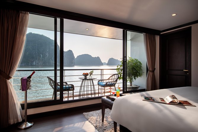 Mon Chéri Cruises 5 star: Amazing 3 days exploring Halong & Cat Ba island - Activities: kayaking, swimming, and cave visits (plus the slower moments)