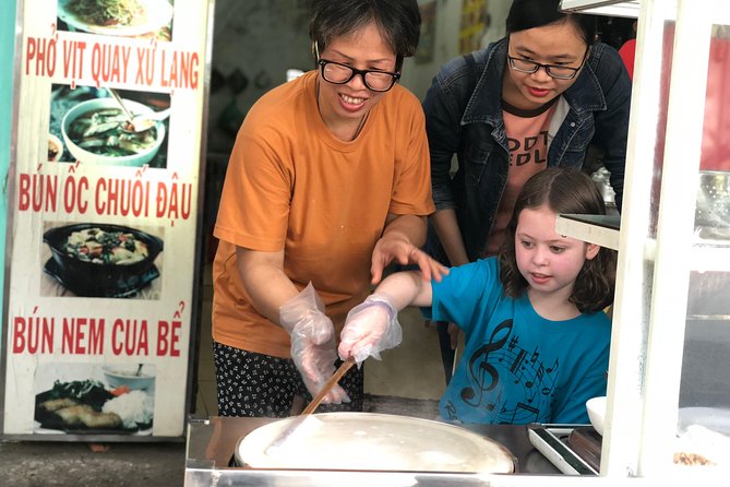 Morning Walking Food Tour in Non Tourist Area and Full of Local Life - Snack Stops You Can Actually Repeat Later: Banh Mi Heo Quay And Banh Khot
