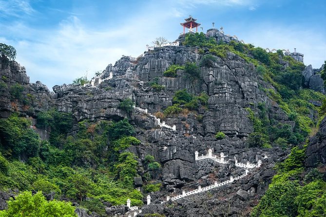 Motorbike Tour around Ninh Binh - Mua Cave time: the viewpoint stop that sets the mood