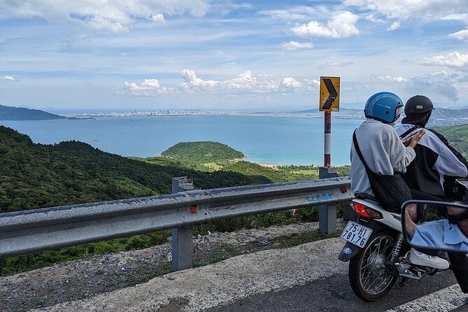 Motorcycle Private Tour with Driver Hue-Da Nang-Hoi An or V.V. - Lee Easyraiders + Hai Van Quan: Gate-Traces and Pass Top Energy