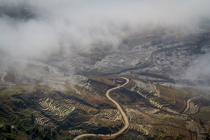 Mountain views & Rice Terraced Fields Hiking – 2D 1N - Lunch, Dinner, and a Homestay Night That Actually Helps