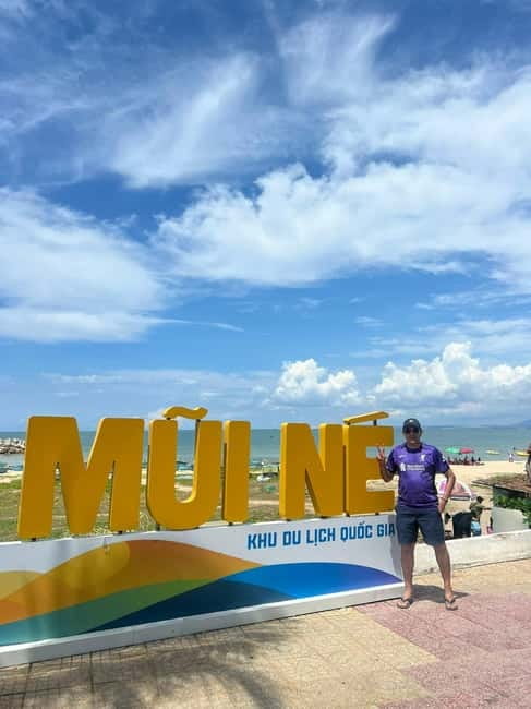 Mui Ne Day Tour from Ho Chi Minh – Sand Dunes & Beach - Guide quality and group comfort: what you should expect