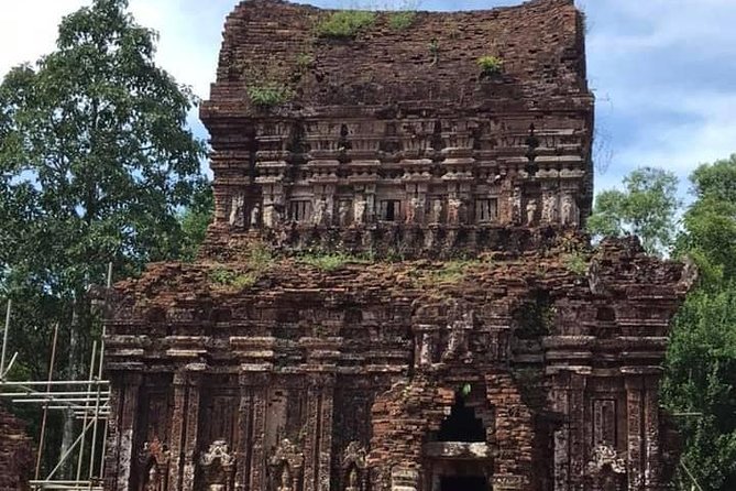 My Son Early Morning Tour & Golden Bridge Ba Na Hill via Cable Car Tour(Private) - My Son temple time: what 90 minutes really gets you