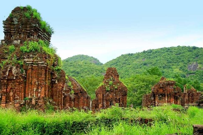My Son Sanctuary Half-Day Private Guided Tour- Early Tour - The Traditional Cham Dance Performance Moment