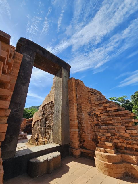 My Son Sanctuary Morning/Afternoon with Boat Trip and Banhmi - Who should book this My Son and Thu Bồn boat tour?