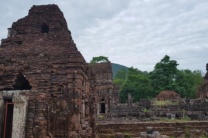 MY SON SUNRISE TOUR to avoid Crowds, Take Nice Photos from HOI AN or DANANG CITY - The buggy + 10-minute walk: easy enough, but plan for early movement