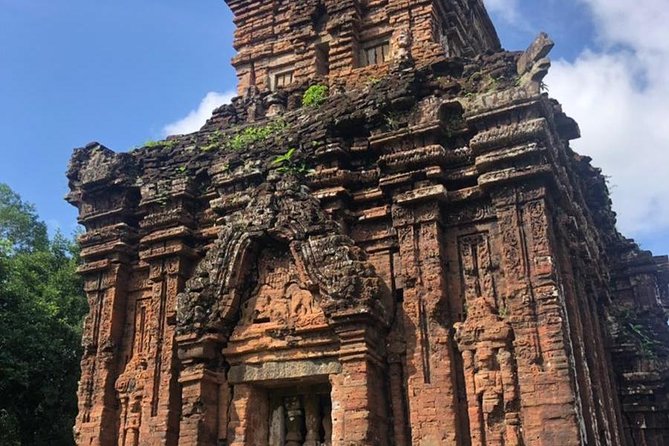 My Son Sunset Trip with Banh Mi and Cruise from Hoi An/ Da Nang - English-speaking guides and the pace inside a small group