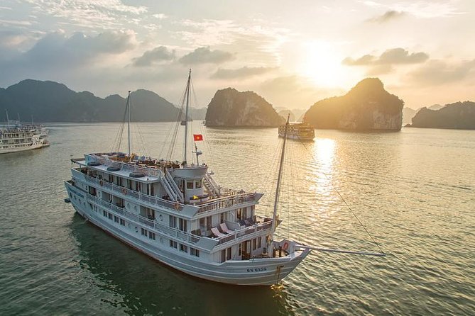 New Cruise Ha Long - CATAMARAN PREMIUM - Group Size, Timing, and Getting Your Best Photos