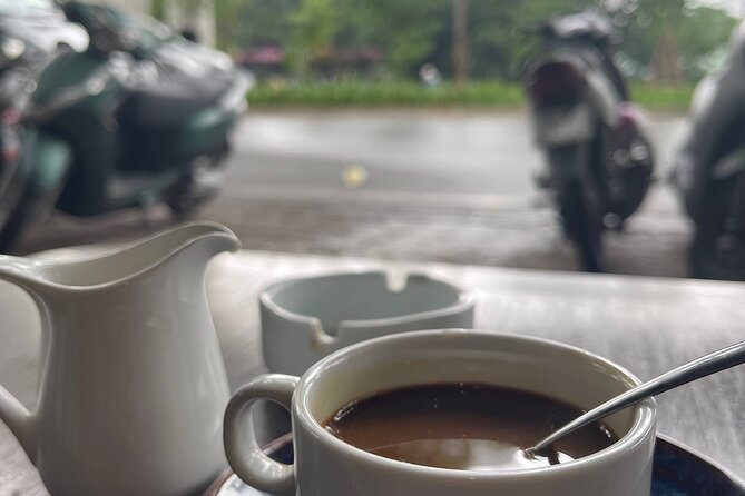 Ngon ngon & Authentic Hanoi Food Tour - Walking between stops: how to handle the pace (and the road crossings)