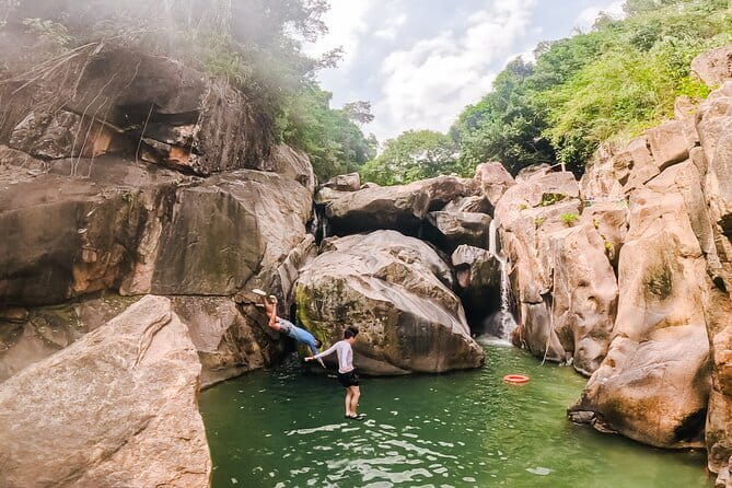 Nha Trang Bay Day Tour: Snorkeling, Fishing, BBQ Lunch & Relaxing - Fishing at Sea: Equipment Provided, Quick Win for Many Levels