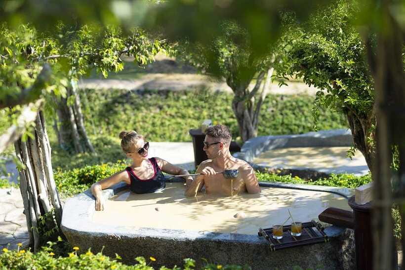 Nha Trang: Deluxe Ocean Snorkeling Tour with BBQ & Mud Bath - Extra Activities at the Resort Island: What’s Optional