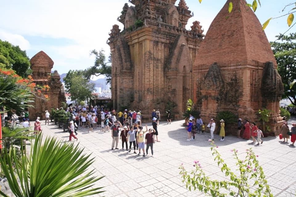 Nha Trang: Half-Day Private City Tour with Hotel Transfers - Key moments that make this tour worth your time