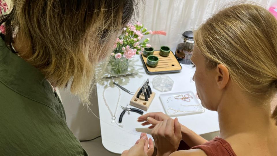 Nha Trang Jewelry Workshop - What You Make for the Included $6: The Elastic-Band Ring with Gemstones or Pearls
